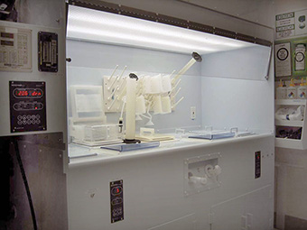 Model PV-636-E Class 100 Polypropylene Laminar Flow Exhausting Cleanroom Workstation For Georgia Tech University